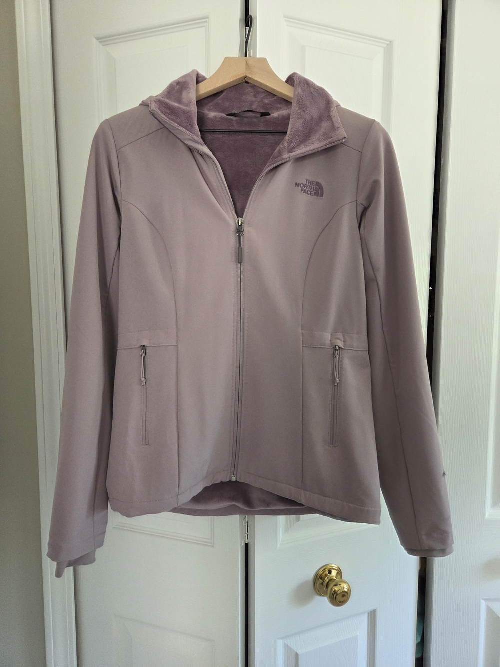 The North Face Women's Hooded Softshell Jacket in Dusty Mauve